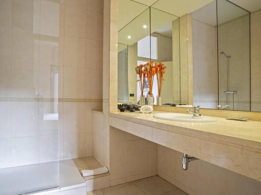 ¡Apartamento En El Centro De Barcelona! Экстерьер фото